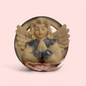 Vintage Y2k lady angel prayer round pin brooch pink ribbon